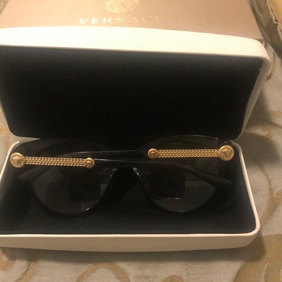 Versace Sunglasses - Picture 6 of 6